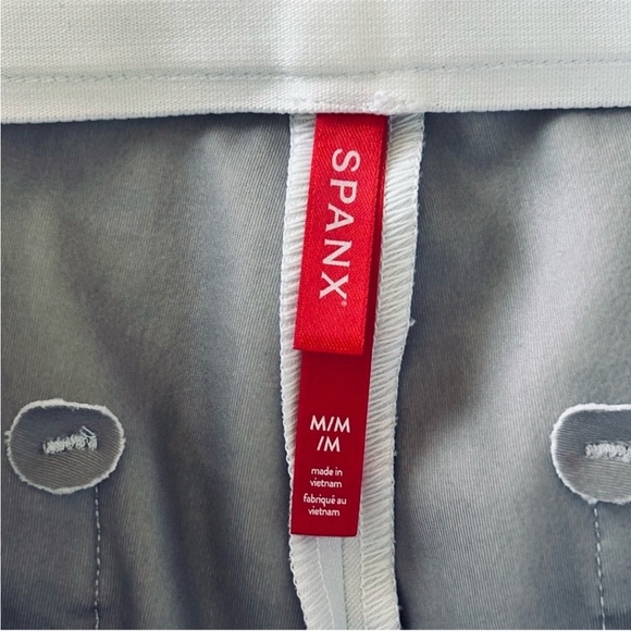 SPANX On-The-Go Kick Flare Pull-on PANTS Size M Tall White Stretch NWT - Picture 7 of 8
